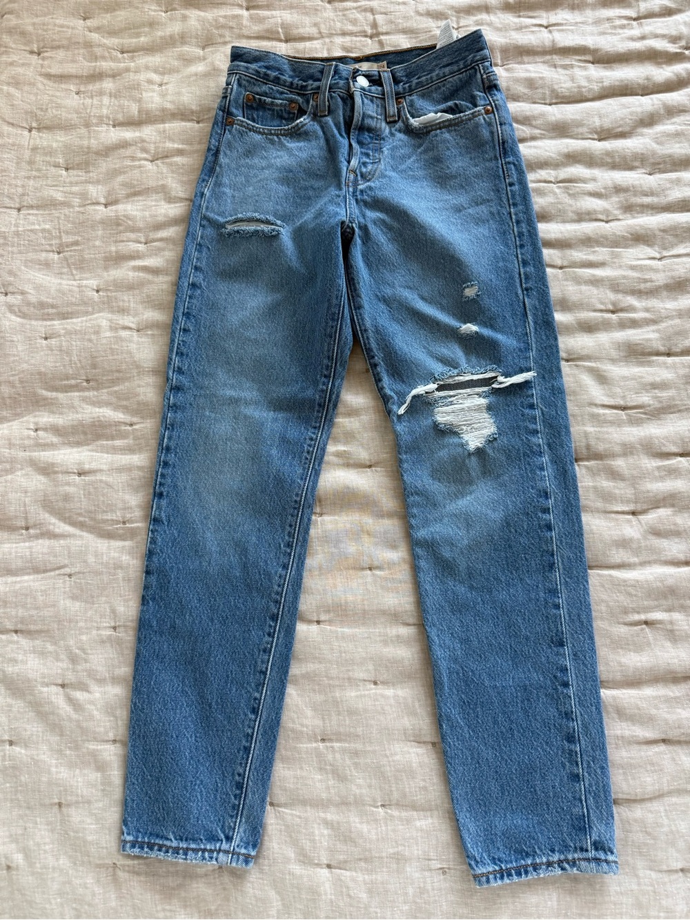 Levi’s Wedgie Jean Size 24